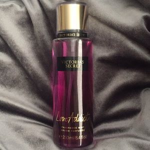 Victoria’s Secret Love Addict Fragrance Mist